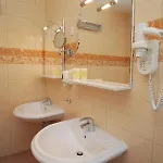Amaris - With Sea View & Heated Swimming Pool At Ciovo Appartamento