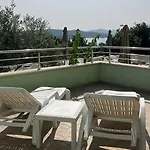 Appartamento Amaris - With Sea View & Heated Swimming Pool At Ciovo Traù