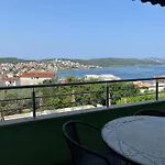 Amaris - With Sea View & Heated Swimming Pool At Ciovo Appartamento *