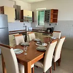 Appartamento Amaris - With Sea View & Heated Swimming Pool At Ciovo *
