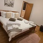 Appartamento Amaris - With Sea View & Heated Swimming Pool At Ciovo