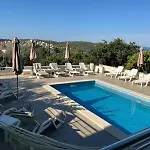 Apartment Amaris - With Sea View & Heated Swimming Pool At Ciovo *
