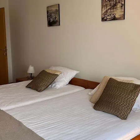 Lägenhet Amaris - With Sea View & Heated Swimming Pool At Ciovo