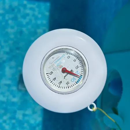 Amaris - With Sea View & Heated Swimming Pool At Ciovo Апартаменти Трогір