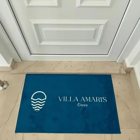 Amaris - With Sea View & Heated Swimming Pool At Ciovo * Трогір