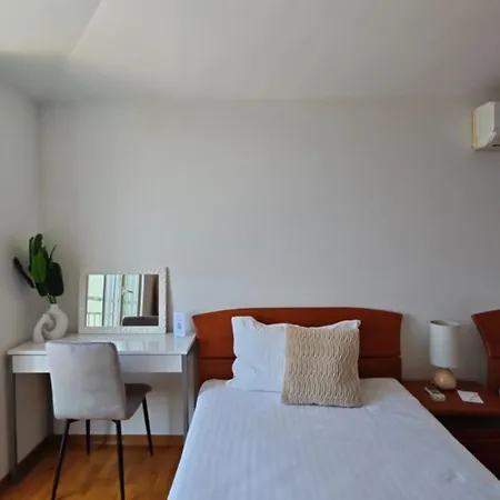 Amaris - With Sea View & Heated Swimming Pool At Ciovo Trogir