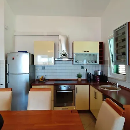 Amaris - With Sea View & Heated Swimming Pool At Ciovo * Trogir