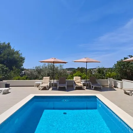Appartement Amaris - With Sea View & Heated Swimming Pool At Ciovo