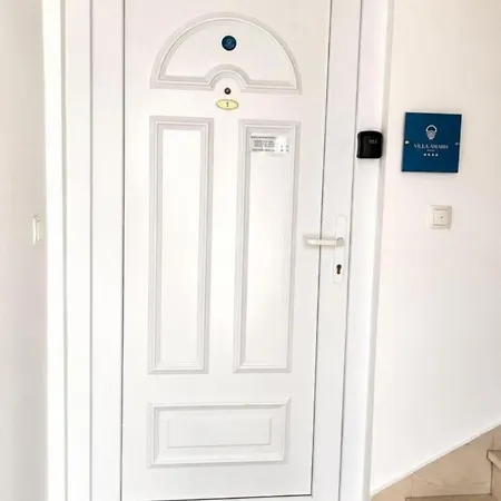 Apartment Amaris - With Sea View & Heated Swimming Pool At Ciovo