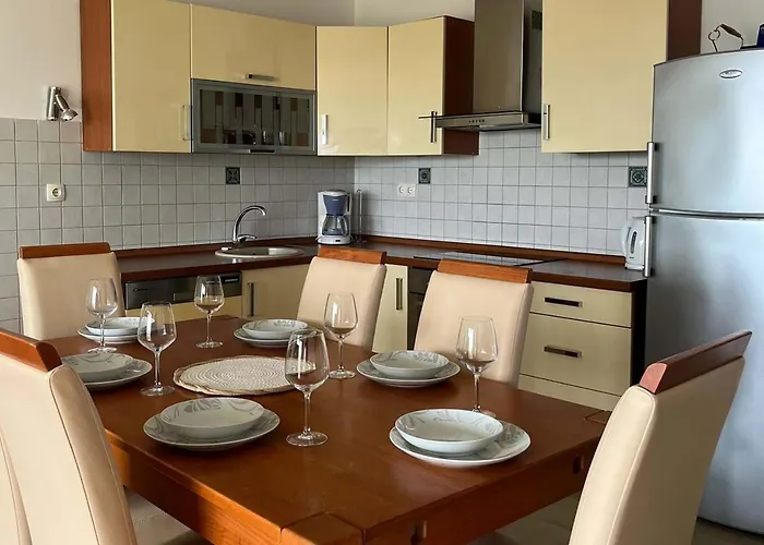 Amaris - With Sea View & Heated Swimming Pool At Ciovo Trogir