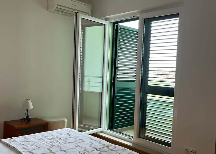 Amaris - With Sea View & Heated Swimming Pool At Ciovo * Trogir