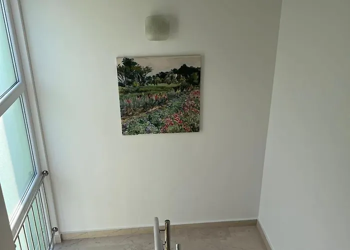 Apartment Amaris - With Sea View & Heated Swimming Pool At Ciovo Trogir