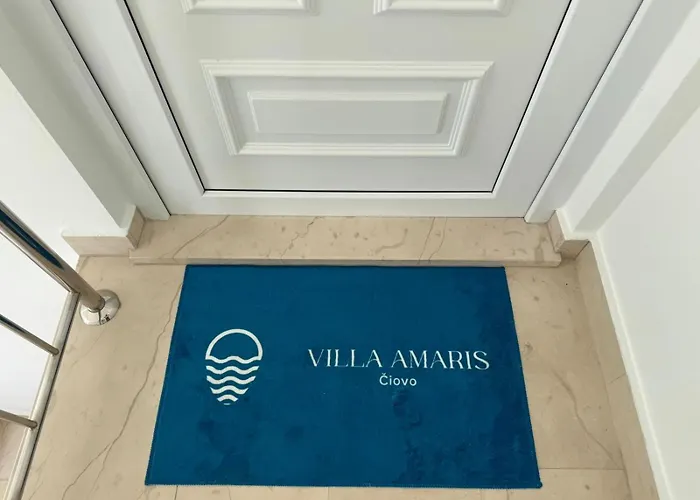 Amaris - With Sea View & Heated Swimming Pool At Ciovo * Trogir