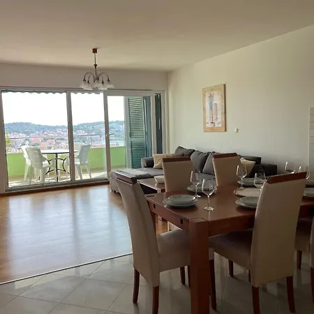 Apartament Amaris - With Sea View & Heated Swimming Pool At Ciovo