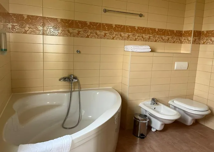 Amaris - With Sea View & Heated Swimming Pool At Ciovo *